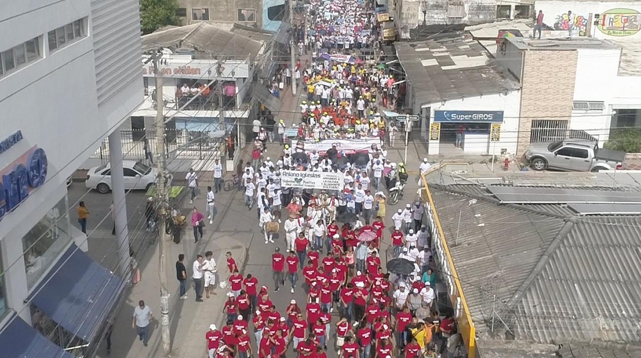 La caravana rumbo a la Registraduría Municipal de Soledad.