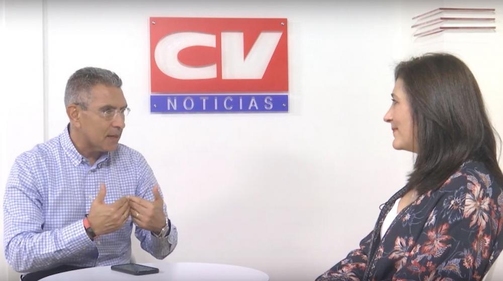 La presidenta de la Corte Constitucional, Gloria Ortiz, durante La Entrevista con el periodista Jorge Cura.