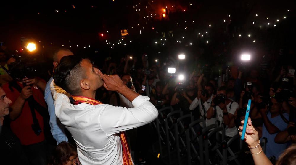 Falcao García a su llegada a Estambul. 