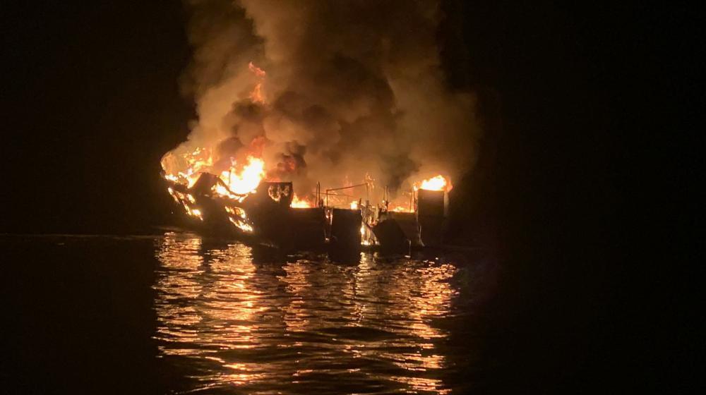 El barco era de excursión de buceo.