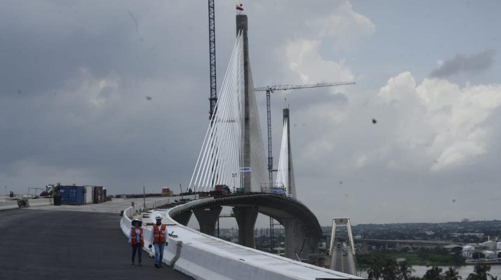 El impactante nuevo puente Pumarejo.