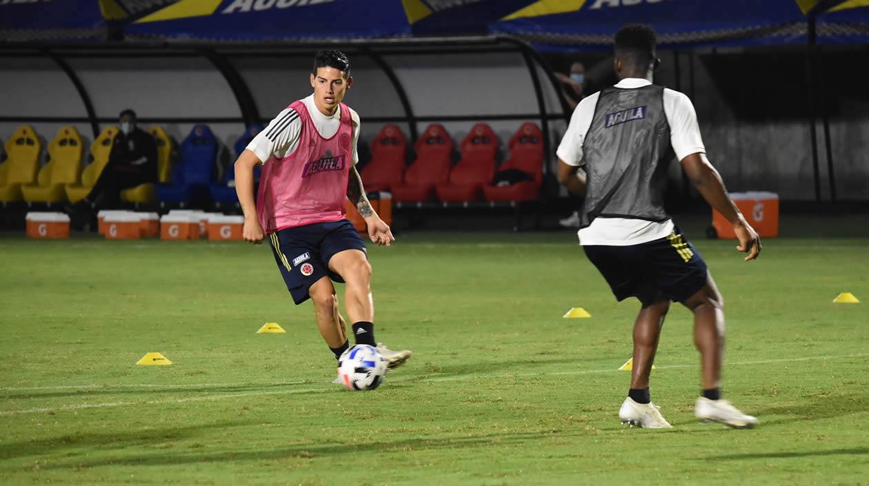 James Rodríguez en pleno entrenamiento.