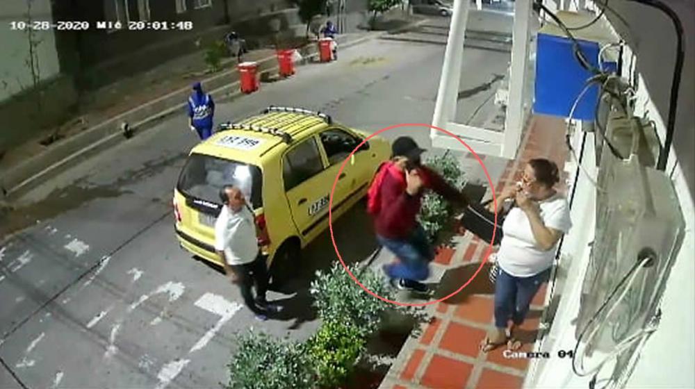 Atracador en el el barrio Abajo
