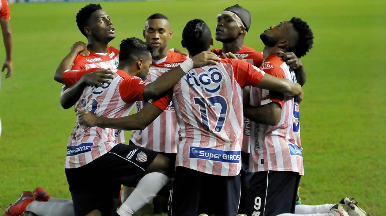 Segunda celebración de Miguel Ángel Borja en la noche en el Metropolitano.
