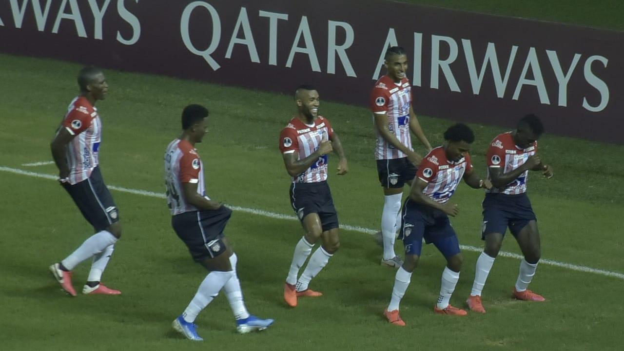 Junioristas celebrando.