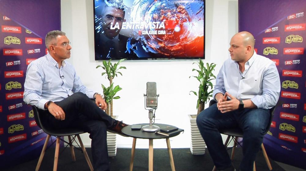 El periodista Jorge Cura entrevista a Libardo García, director del Área Metropolitana.
