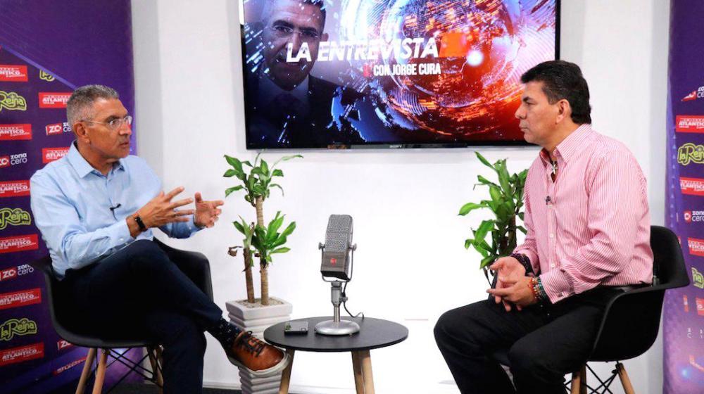 El Director Seccional del ICBF, Benjamín Collante, durante La Entrevista con Jorge Cura.