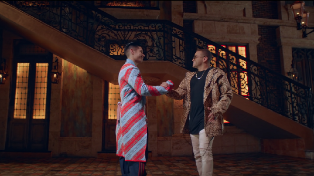 Los cantantes venezolanos Chyno y Nacho.