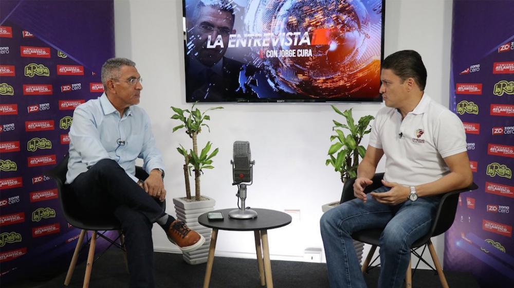El Rector de la CUC, Tito Crissien, durante La Entrevista con Jorge Cura.