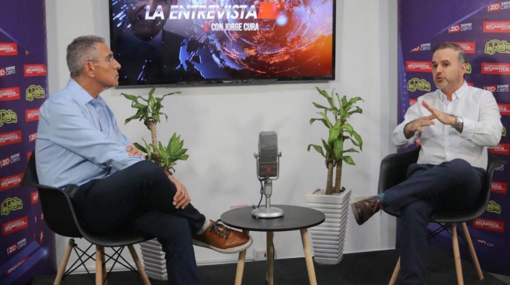 El abogado Laboralista, Charles Chapman, durante La Entrevista 2020 con Jorge Cura.