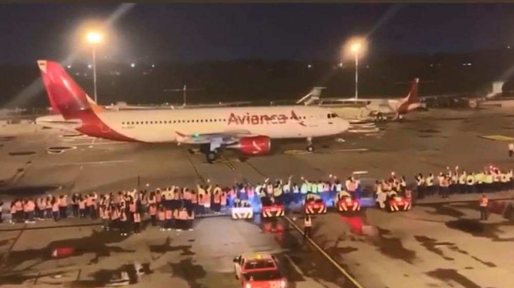 La despedida del último vuelo de Avianca.