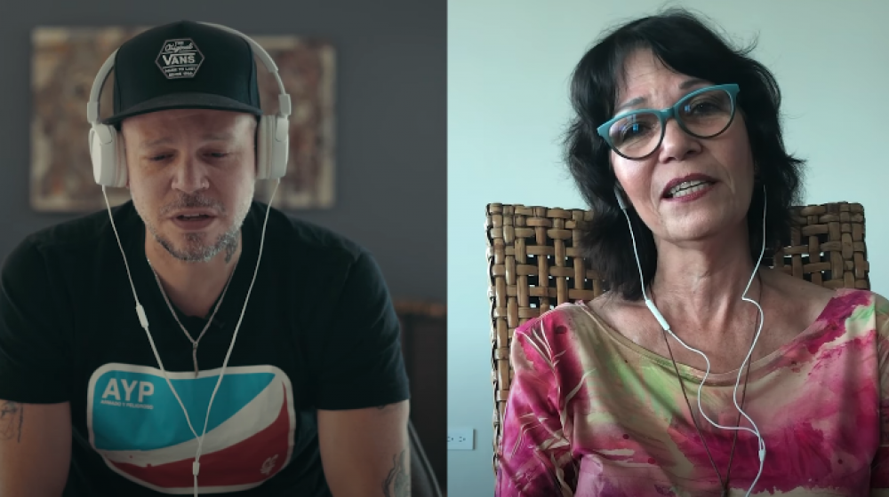 El artista Residente y su mamá