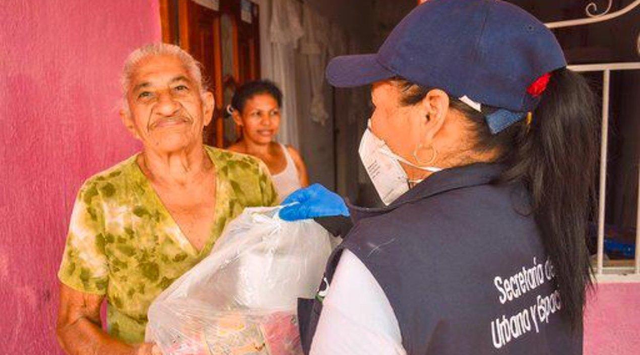 Control Urbano entidad conformó una base de datos con los líderes y directivos de asociaciones, fundaciones y demás organizaciones que agrupan a estos comerciantes informales que desempeñan sus actividades en el espacio público.