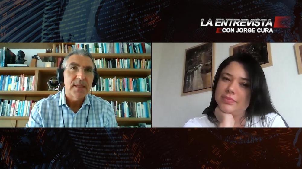 La Gerente de EEP, Yulieth Porras Osorio, durante La Entrevista con Jorge Cura.