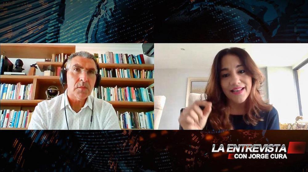 La Directora Regional del Sena, Jacqueline Rojas, durante La Entrevista con Jorge Cura.