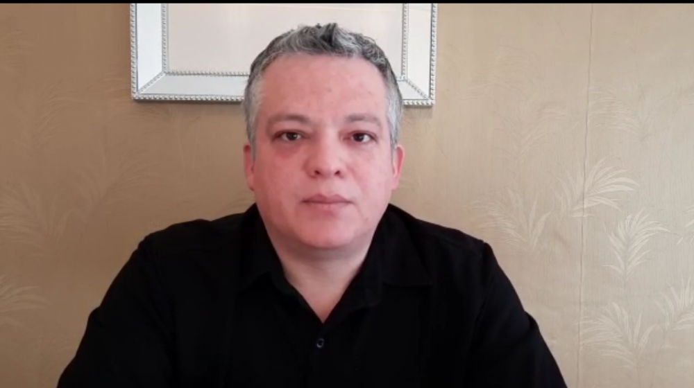 Roberto Angulo, hijo