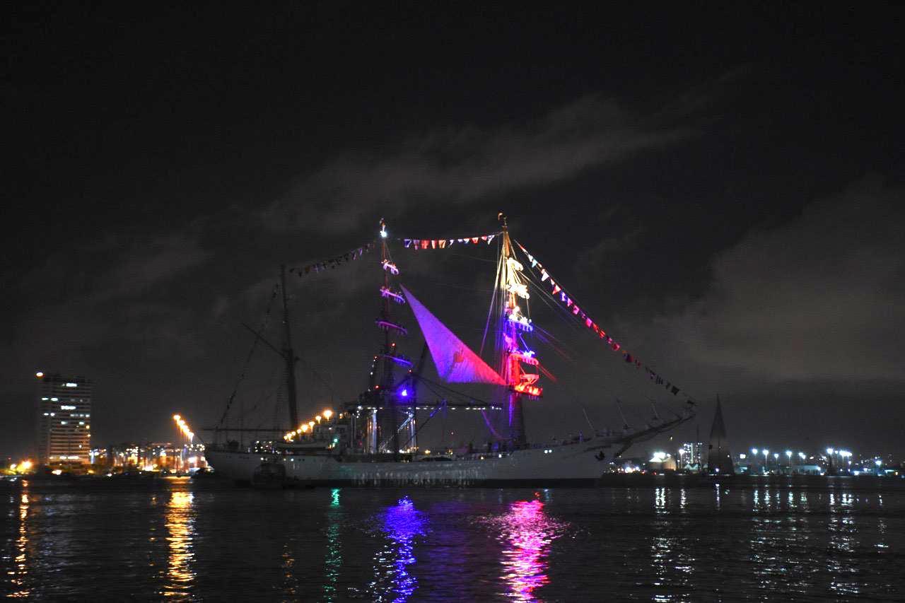 El buque Escuela ARC Gloria en total navegará 2000 millas náuticas, todo esto buscando afianzar el espíritu marinero de los Cadetes y fortaleciendo su formación en los trabajos propios del marino de la Armada de Colombia.
