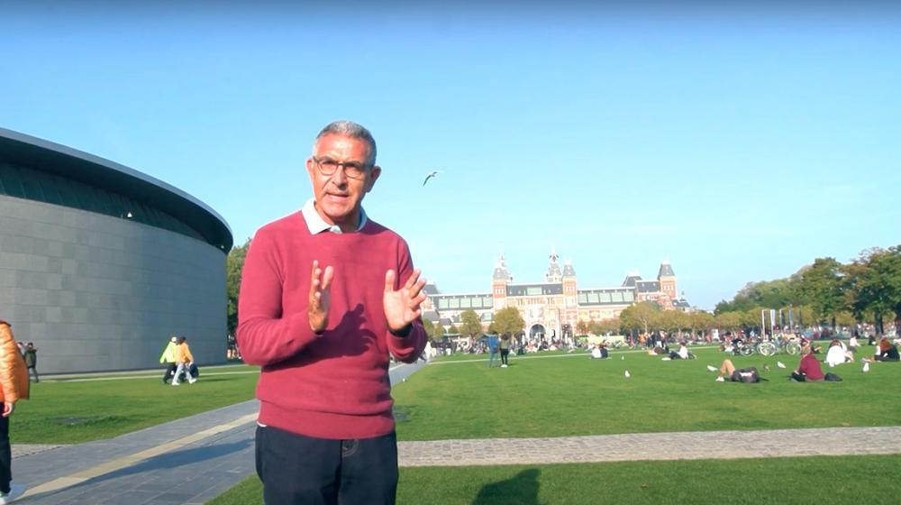 El periodista Jorge Cura Amar durante su visita a Amsterdam.