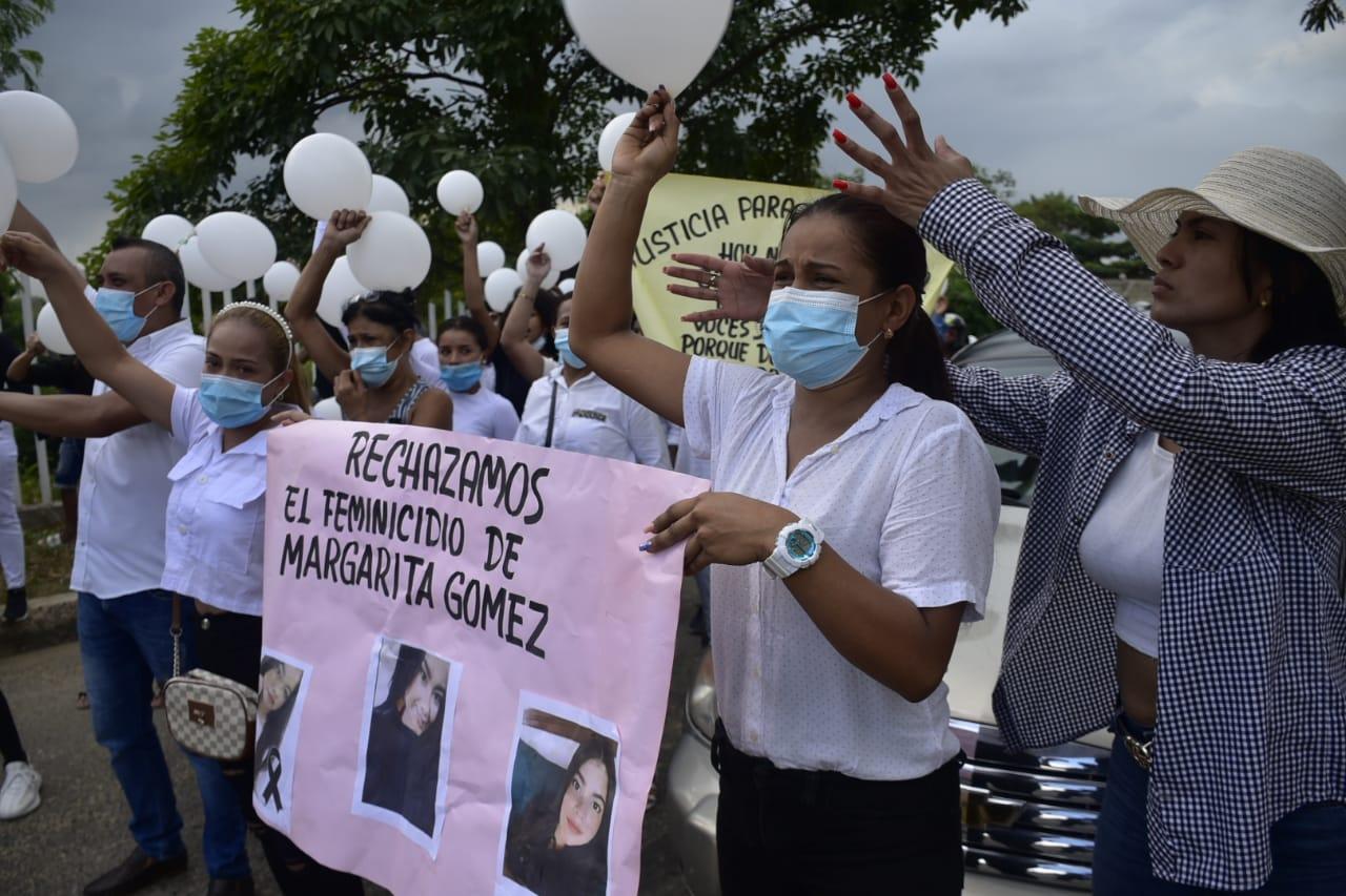 Sepelio de la joven Margarita Gómez Márquez. 