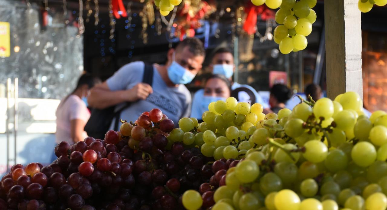 Venta de uvas en Barranquilla