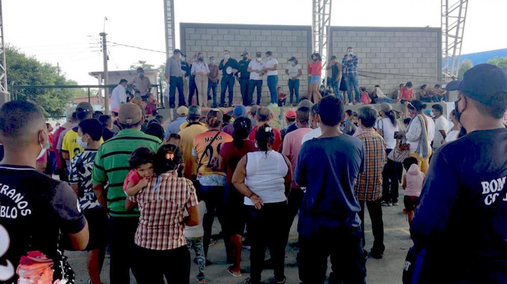  3.200 ciudadanos venezolanos habrían arribado en las últimas horas a Colombia, huyendo de su país por combates.