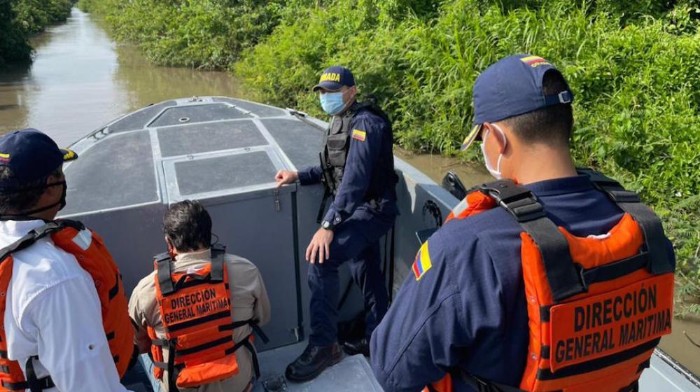 Patrullaje conjunto de la Armada y Policía Nacional.