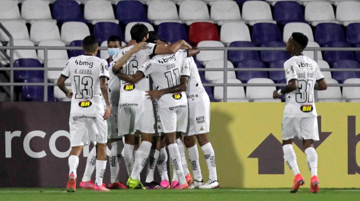 Festejo brasileño en el 'Romelio Martínez'.