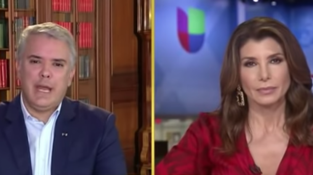 El Presidente Iván Duque y la periodista Ángela Janiot.