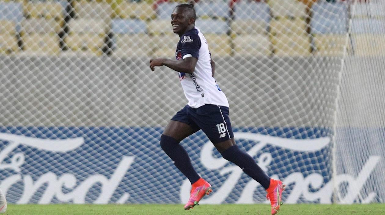Edwuin Cetrè festejando el gol del 'Maracanazo' juniorista.