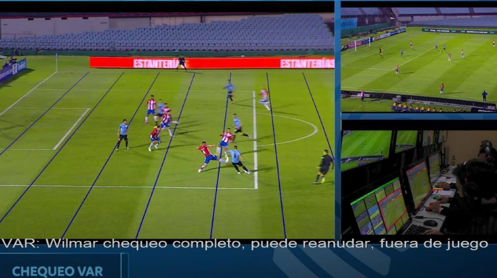 Momento en que Nicolás Gallo anuló el gol que era válido. 