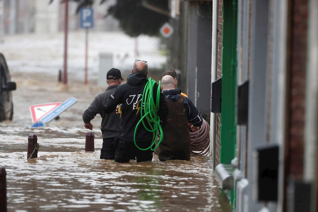 Los habitantes de distintas localidades valonas han tenido que ser evacuados.