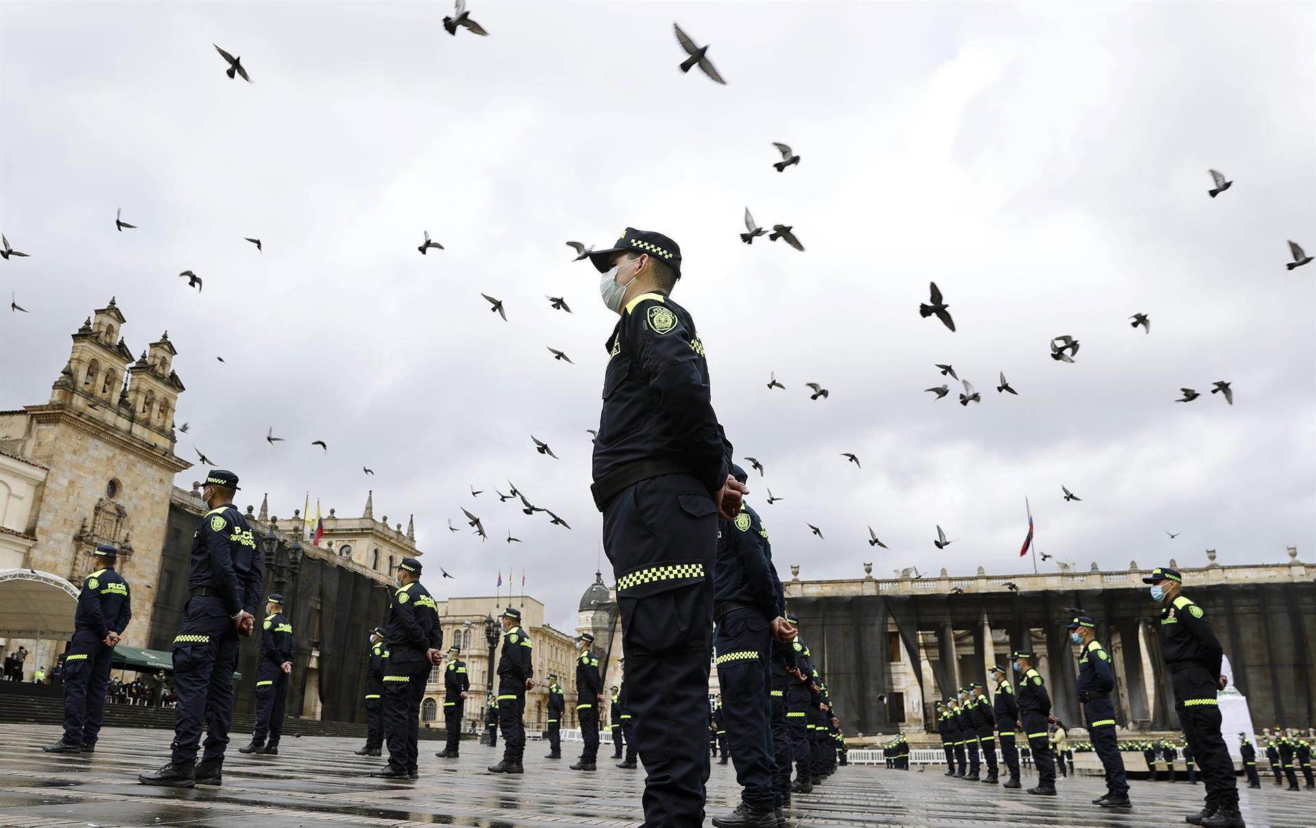 Presentación de nuevo uniforme de la Policía Nacional
