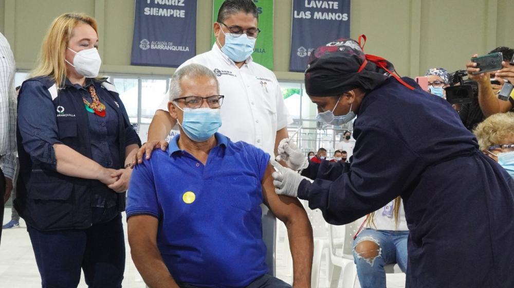 Vacunado 1 millón en Barranquilla, Dayron Bernal.