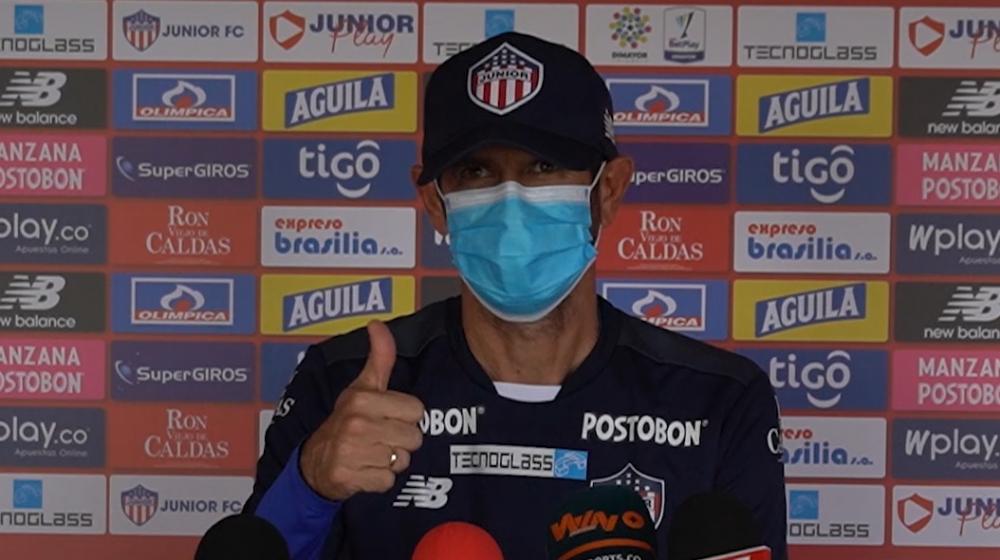 Arturo Reyes, entrenador de Junior. 
