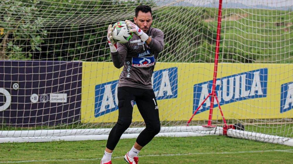 Sebastián Viera, arquero de Junior. 