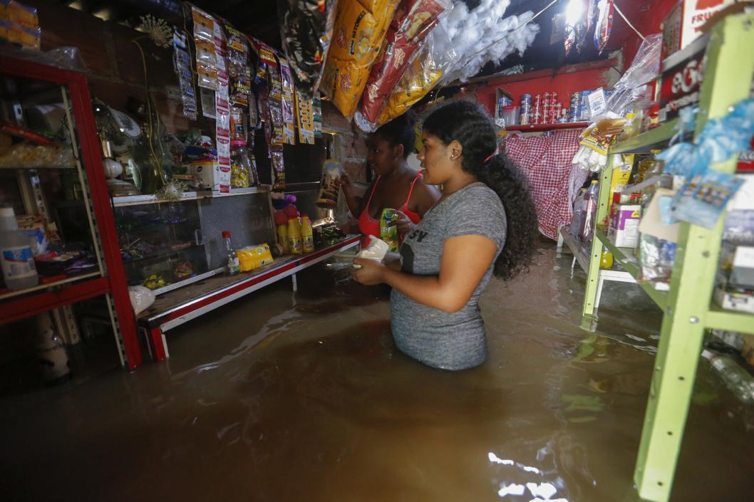 Hogares inundados en Cali.