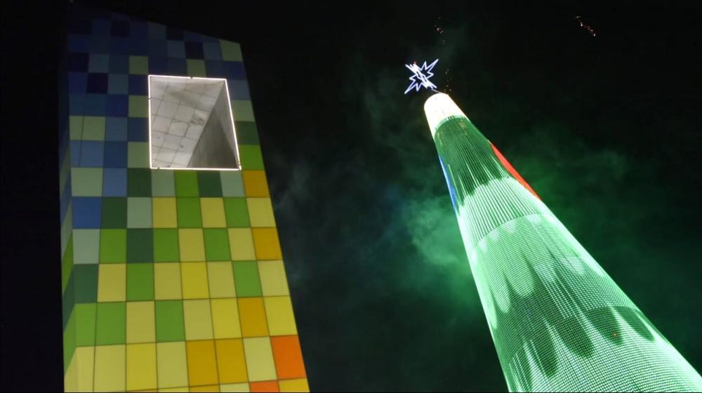 El monumental árbol de Navidad.