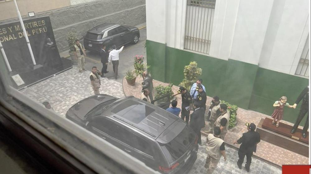 Pedro Castillo detenido por la Policía.