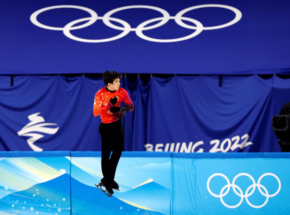 El estadounidense Nathan Chen consiguió la medalla de oro en patinaje artístico de los Juegos de Pekín tras la disputa del programa libre, en el que hizo cinco saltos cuádruples y, al ritmo de "Rocket Man", de Elton John. 