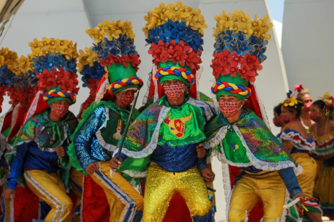 Fiesta de Danzas y Cumbias.