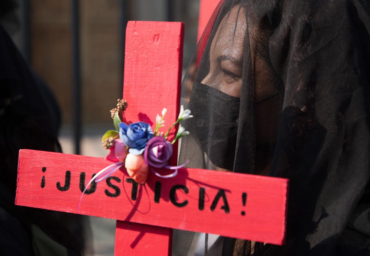 Colectivos feministas protestan hoy en Ciudad de México (México).