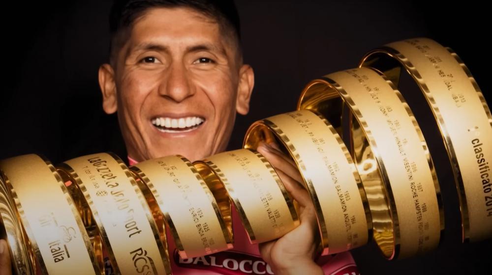 Nairo Quintana con el trofeo del Giro de Italia 2014. 