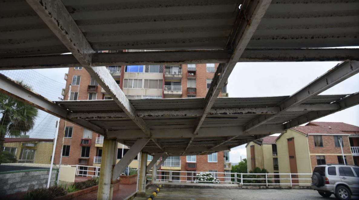 El Parqueadero de Mirador del Mar 2, en Miramar, fue el sector más afectado.