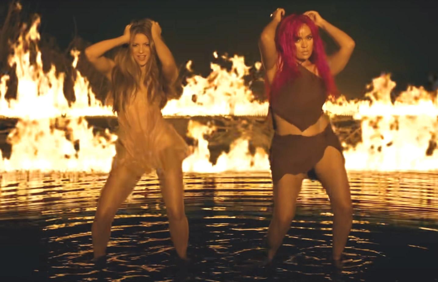 Shakira y Karol G.