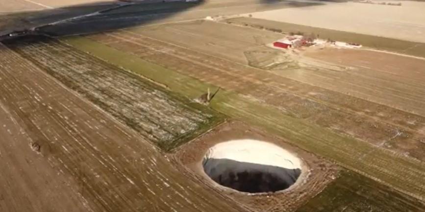 El fenómeno geológico se ha convertido en un serio peligro en los campos de Konya.