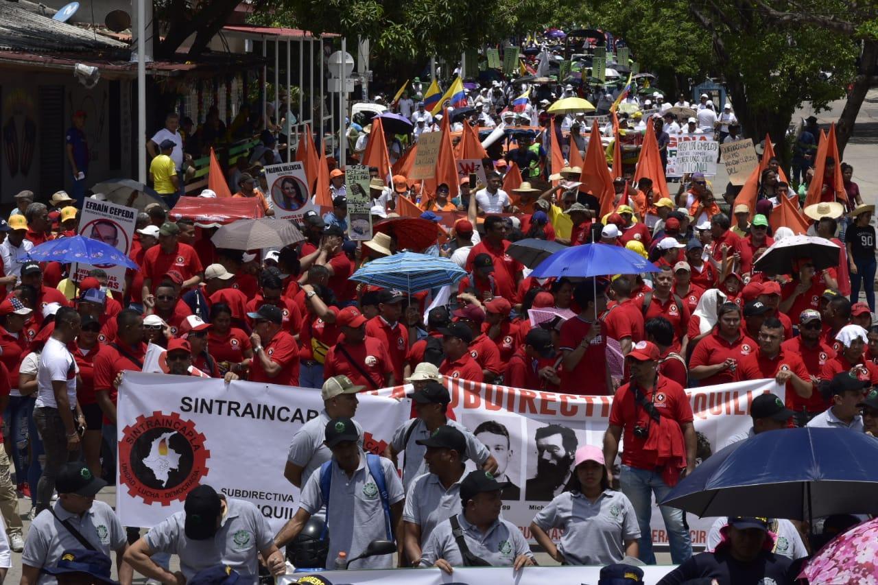 Nutrida participación de trabajadores en la marcha