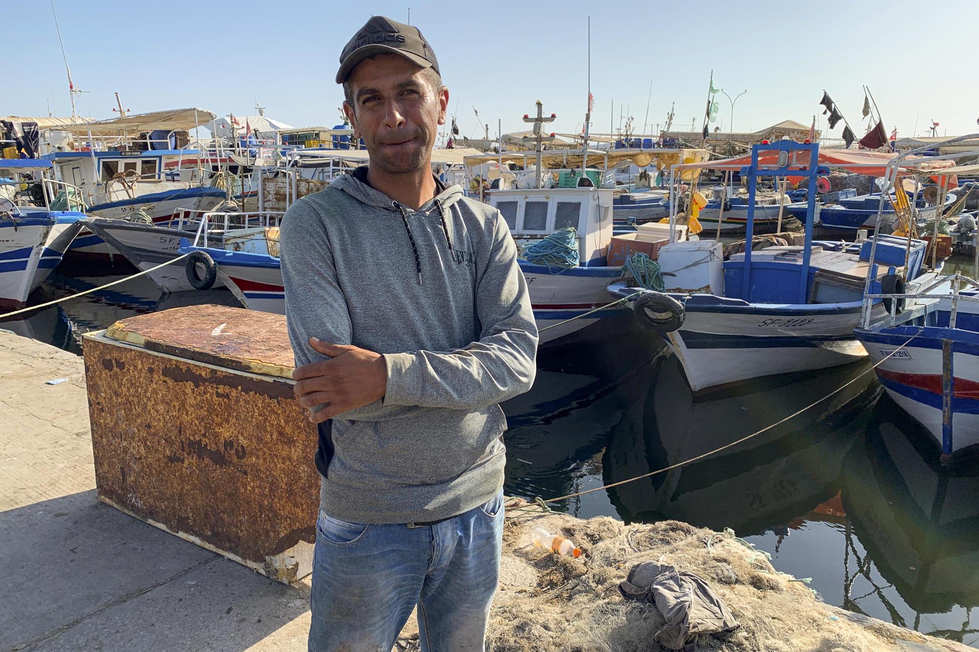 Wassim, pescador tunecino, en el Puerto de Sfax.