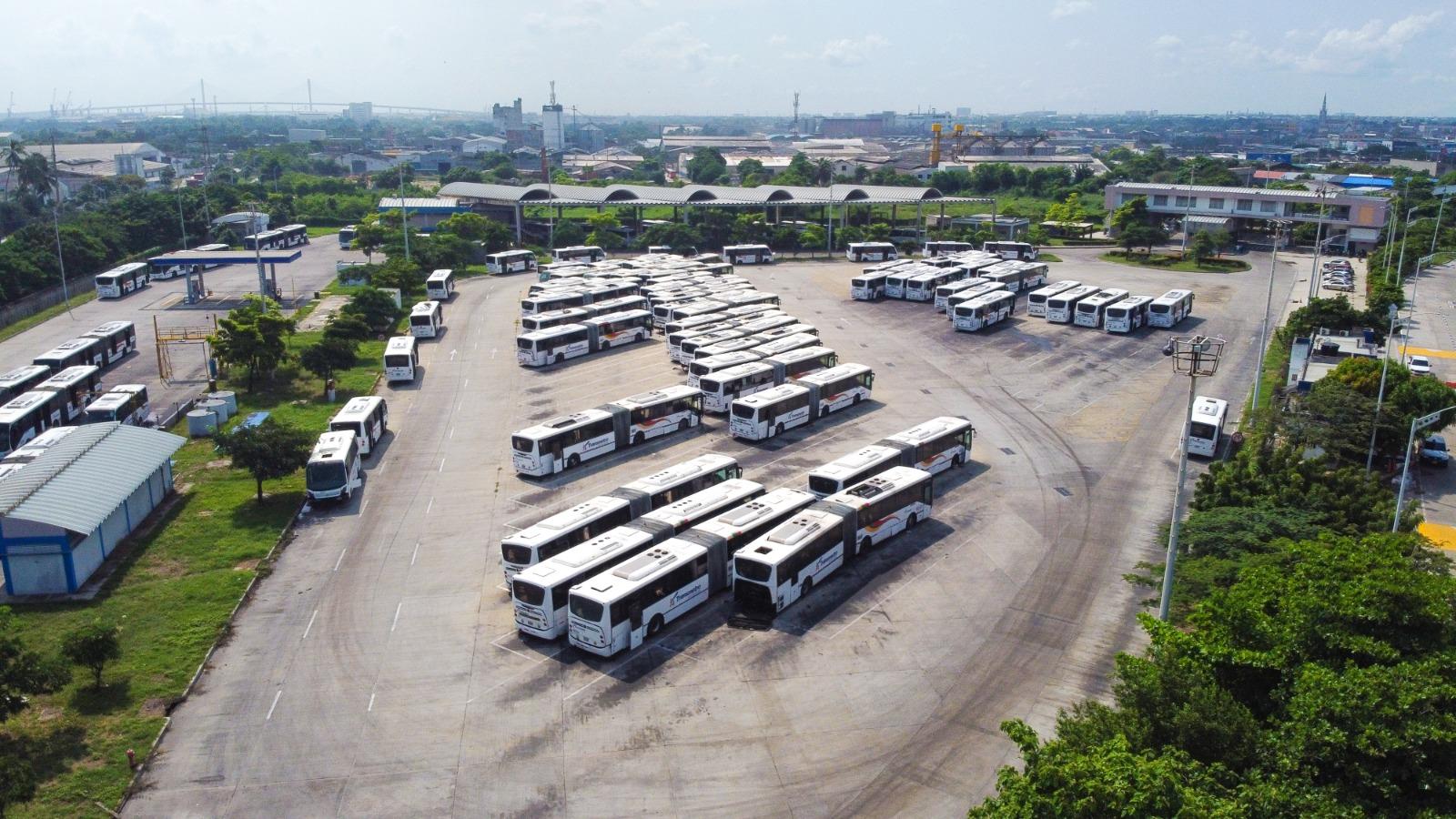 El 'cementerio' de buses de Transmetro