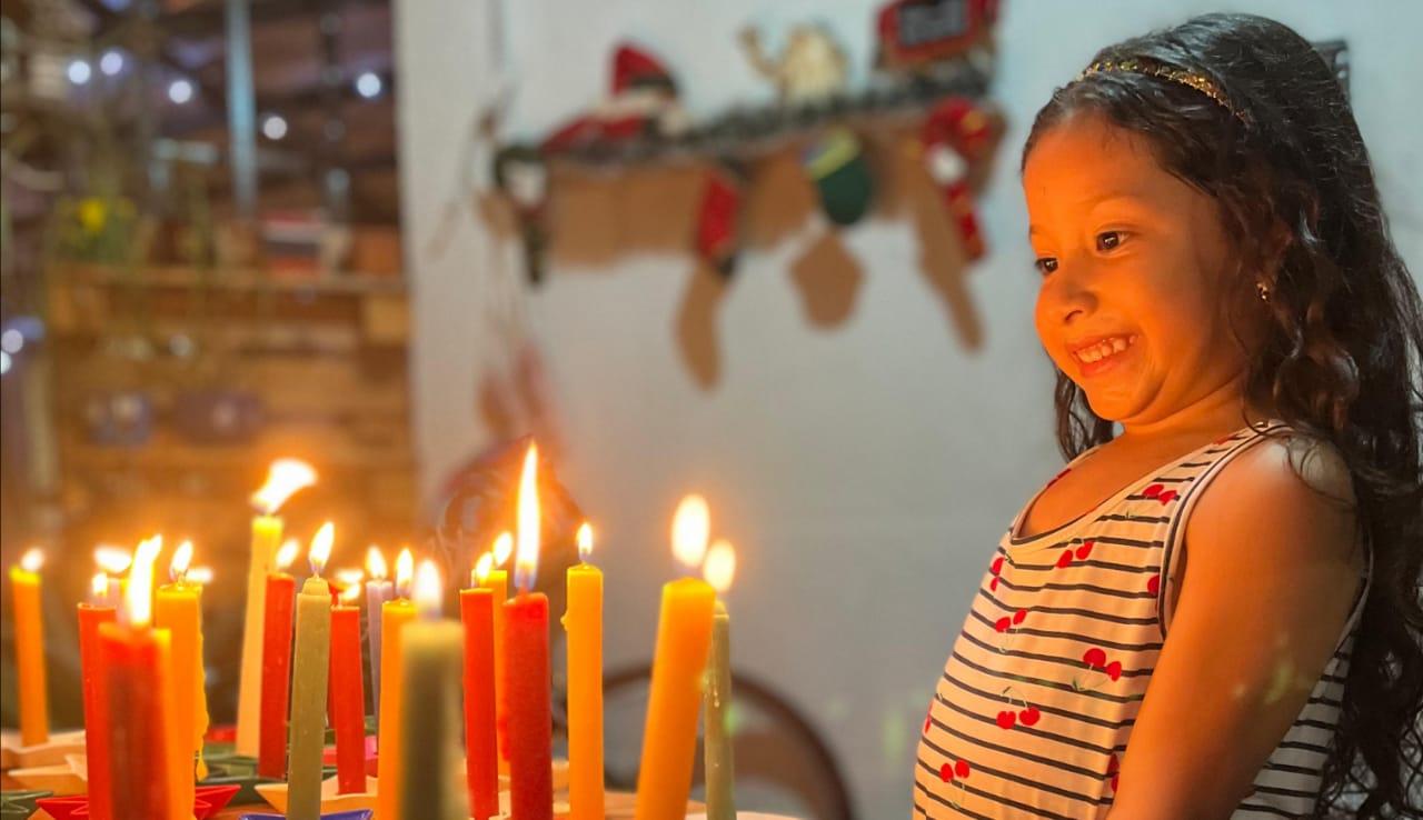 Violet Mejía,  en el barrio La Victoria. 