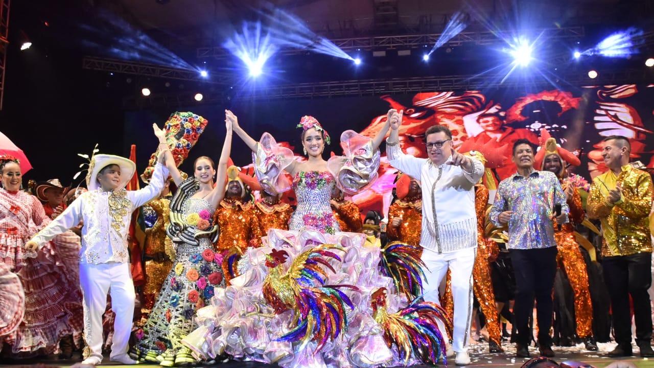 La rena del Carnaval 2024, Melissa Cure, se gozó su Bando que fue muy aplaudido